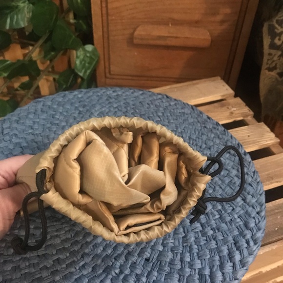 Lay N Go makeup bag with storage pouch champagne gold in color size 17” - Picture 4 of 8